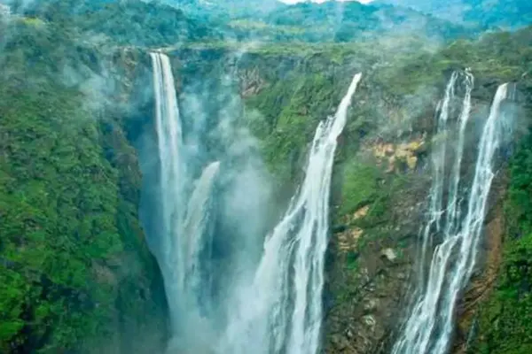 Satdhara Falls in Dalhousie