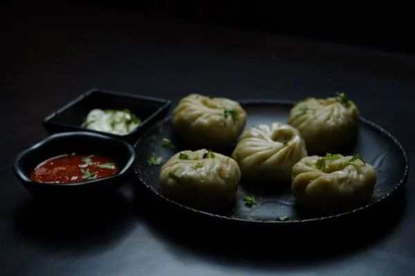 Momos