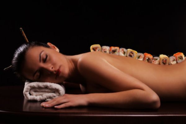 Nyotaimori Restaurant, Japan