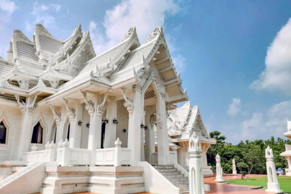 Royal Thai Buddhist Monastery