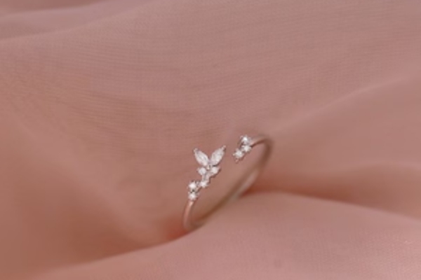 Bejewelled   Butterfly   Silver   Pearl  Ring