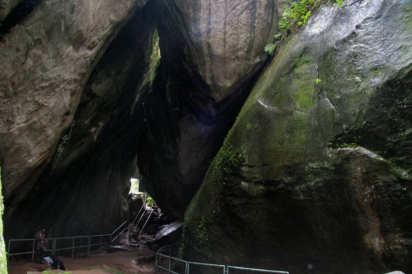 Edakkal Caves